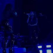 Give It Up Ariana Grande Elizabeth Gillies