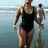 Tante Stw Sexy Pamer Body Dipantai