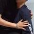 지민은 정국을 못 들어올리지만 정국은 쉽게 들어올립니다 반바지 지민 정국