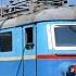 Электровоз ЧС2 782 отсоединяется от пассажирского поезда