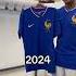 Kylian Mbappé Présente Le Maillot Bleu Shorts